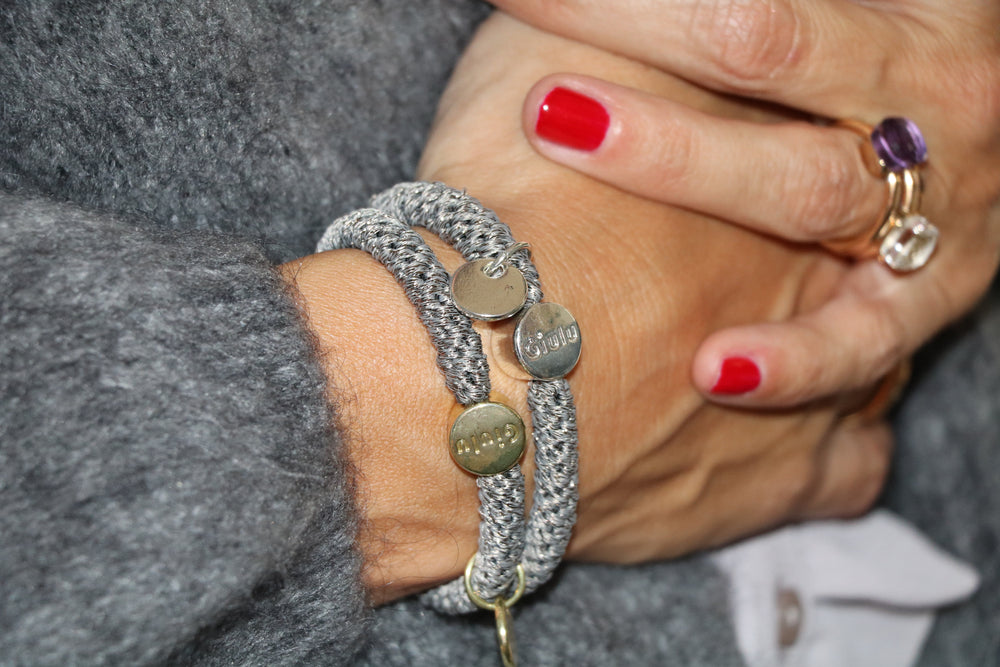 Haargummi mit silber in schwarz